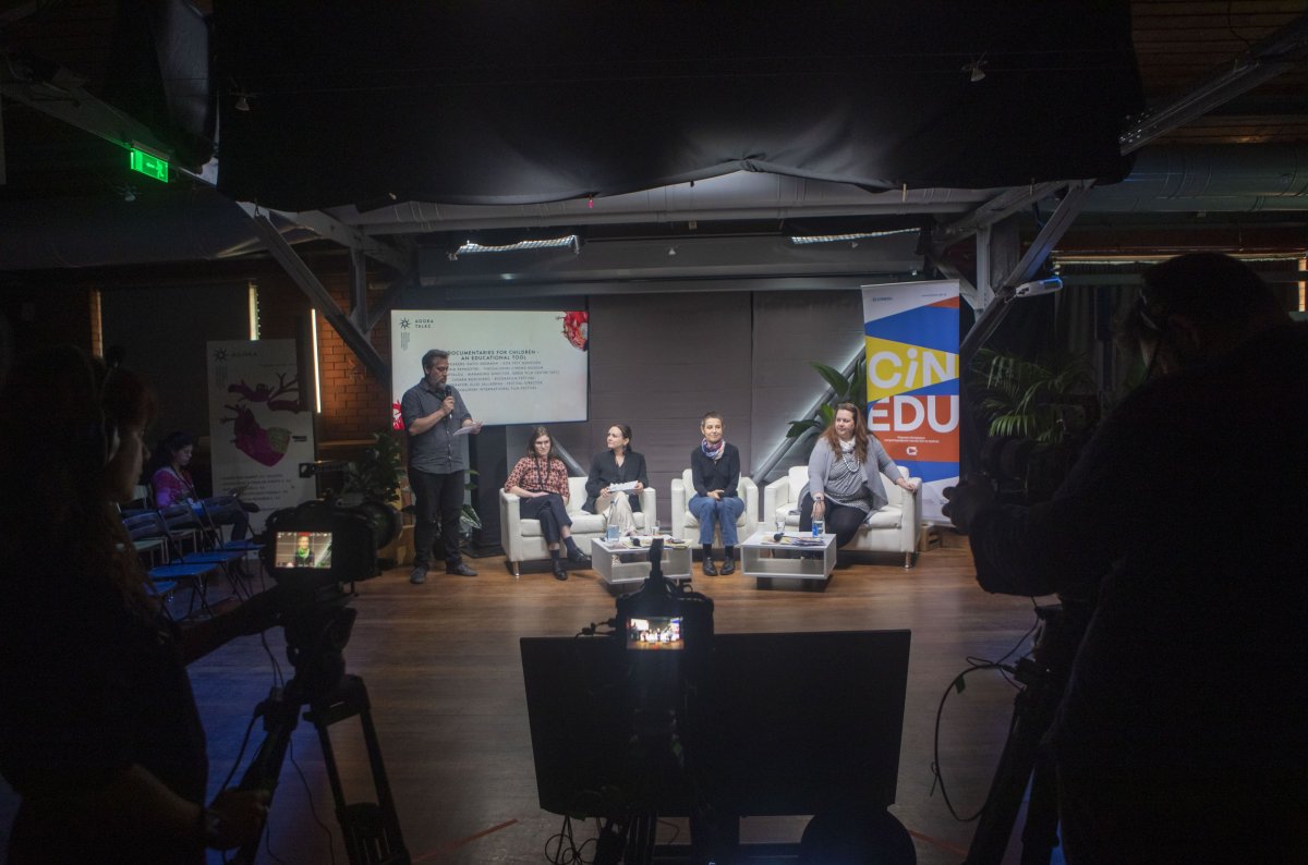 agora_talk_9_3_ekpaideutika_ergaleia