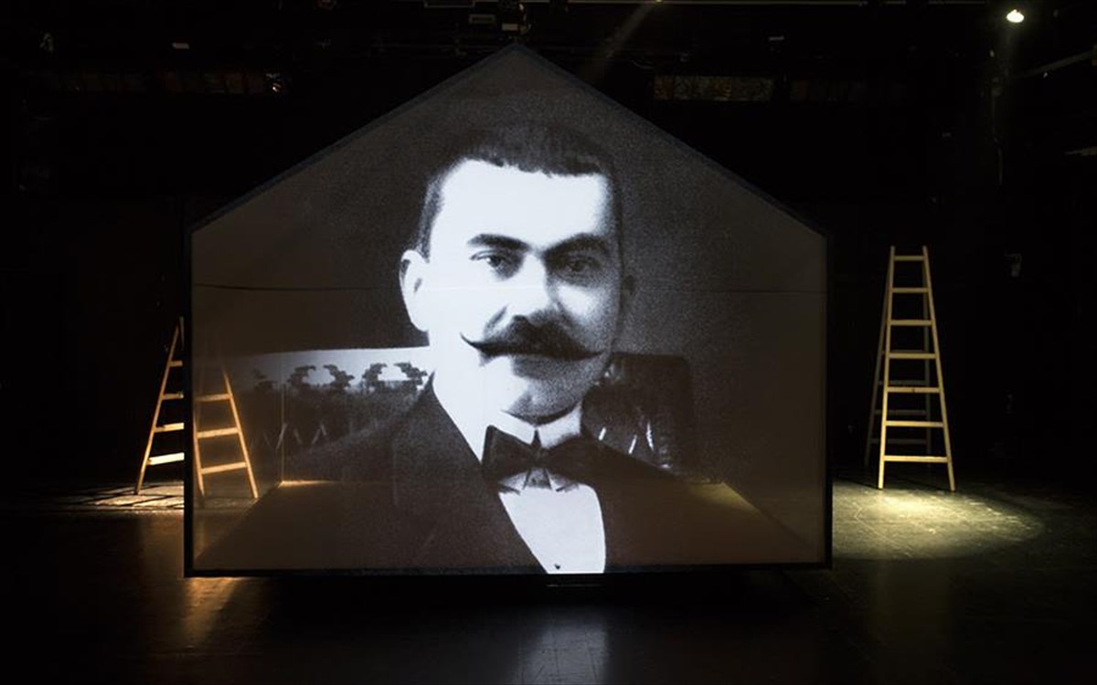i-biografia-tou-patrogonikou2