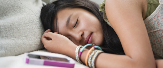 n-phone-sleep-large570