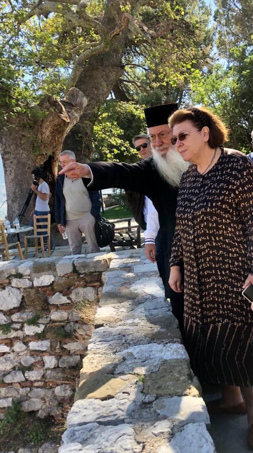osios_loukas_-_mendoni Osios_Loukas_-_Mendoni