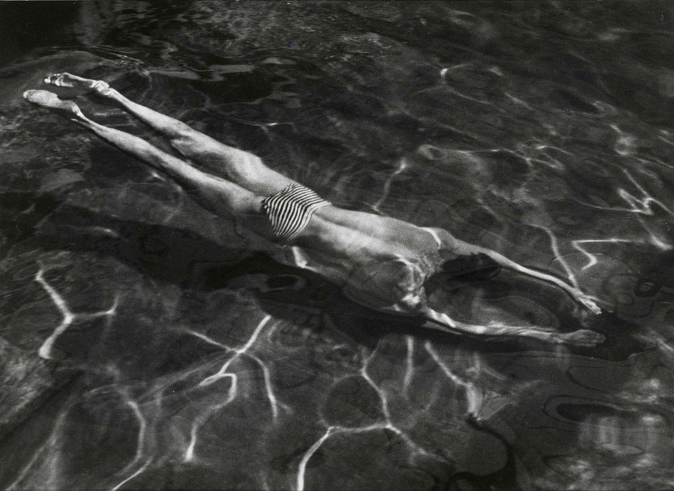 underwater-swimmer-andr_-kert_sz-ifocus